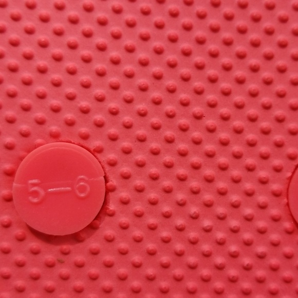 Pairs of Flip Flops both brand new size 5/6 - Picture 3 of 3